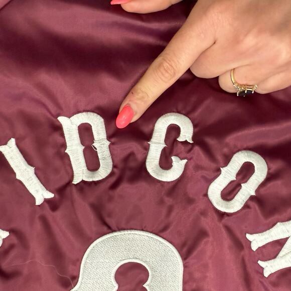 Vidcon 9 Burgundy Red Embroidered Satin Cardinal Bomber Jacket Size S Creator - Picture 6 of 12